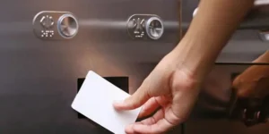 آسانسور کارتی