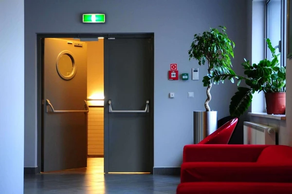 درب ضد حریق راه پله