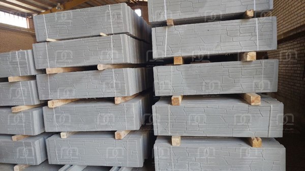 اجرای دیوار پیش ساخته بتنی نیروگاه خورشیدی طبس