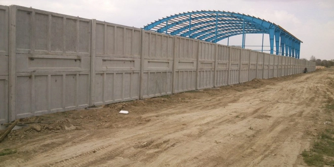 افزایش امنیت کارگاه با اجرای دیوار بتنی محوطه