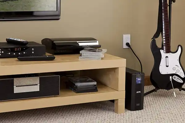 دستگاه ups خانگی