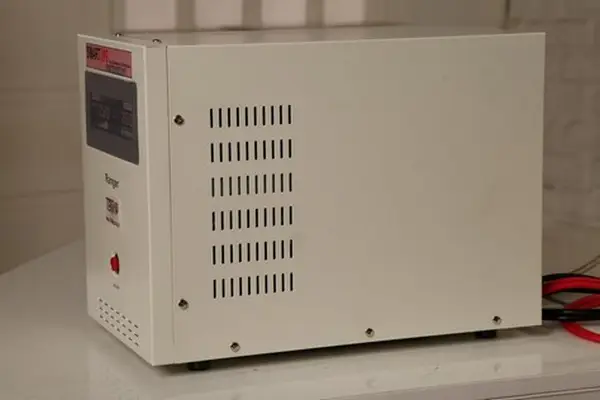 قیمت یو پی اس برای آسانسور