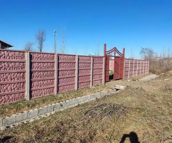 چرا دیوارهای پیش ساخته طرح سنگ و آجر انتخابی مناسب برای حصارکشی ویلا هستند