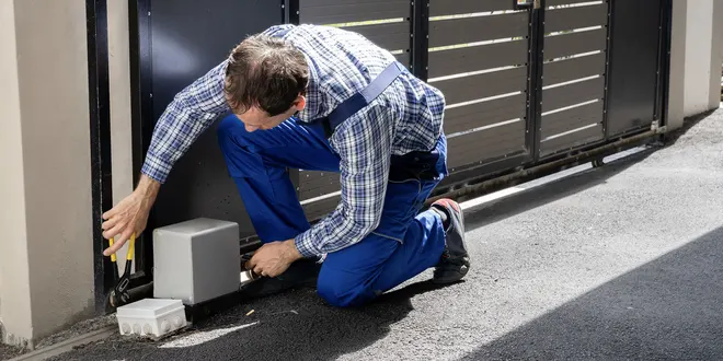 یو پی اس درب پارکینگ