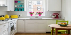 کابینت سفید برای آشپزخانه کوچک