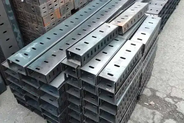 تاثیر وال پست بر رفتار لرزه ای قاب های مسلح