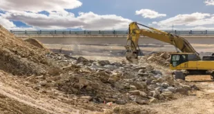 خاکبرداری در زمین شیب دار