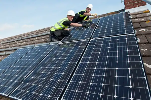 استفاده از پنل های خورشیدی