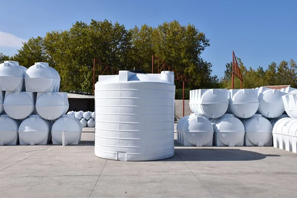 قیمت تانکر ۲۰۰۰ لیتری پلاستیکی